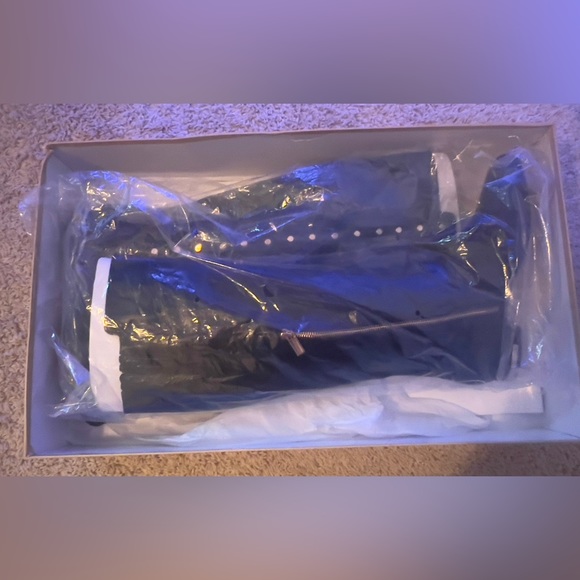 Michael Kors Ailee Flat Boot - Picture 7 of 8